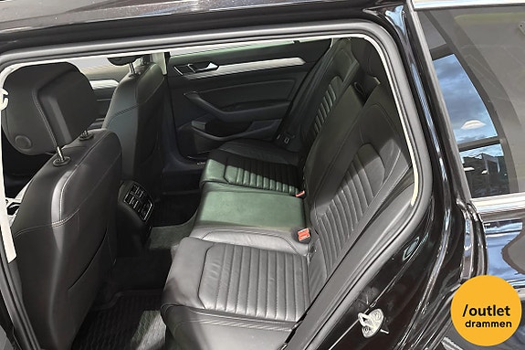 Volkswagen Passat Alltrack 13 of 23