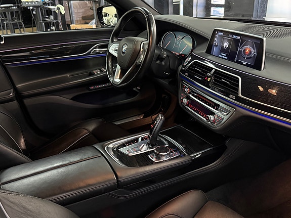 BMW 730d 6 of 30