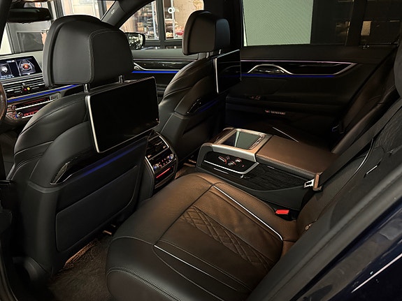 BMW 730d 24 of 30