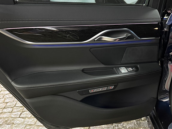 BMW 730d 21 of 30