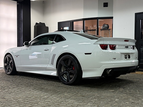 Chevrolet Camaro 3 of 27