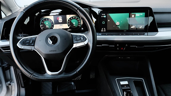 Volkswagen Golf VIII 14 of 29