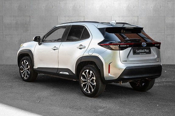 Toyota Yaris Cross 2 of 19