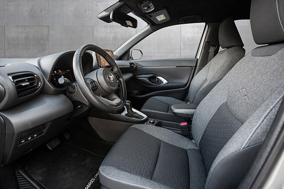 Toyota Yaris Cross 8 of 19