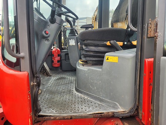 Volvo L30B 17 of 30