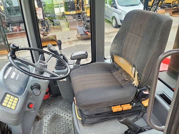 Volvo L30B 18 of 30