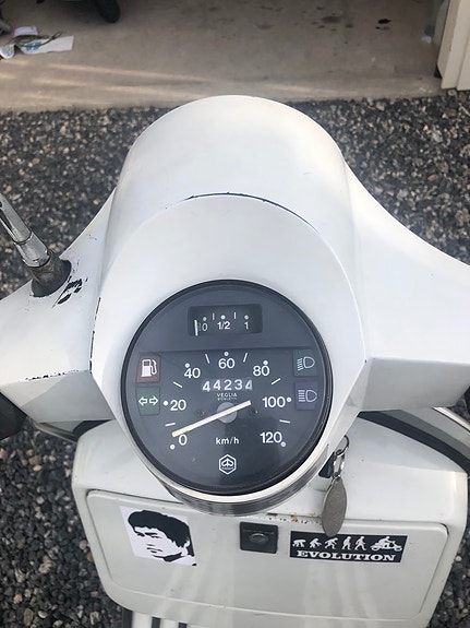 Piaggio PX200E 9 of 12