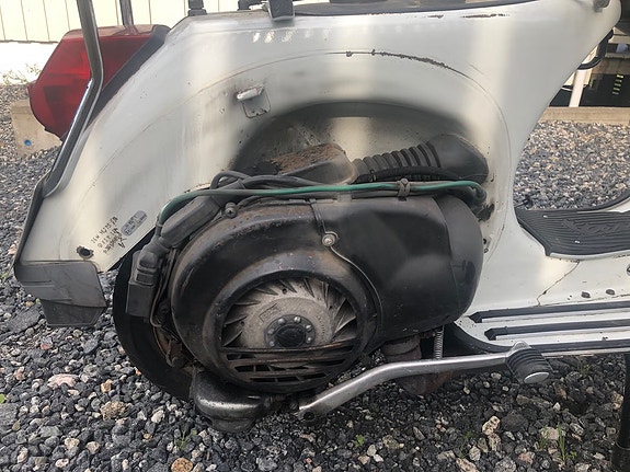 Piaggio PX200E 8 of 12