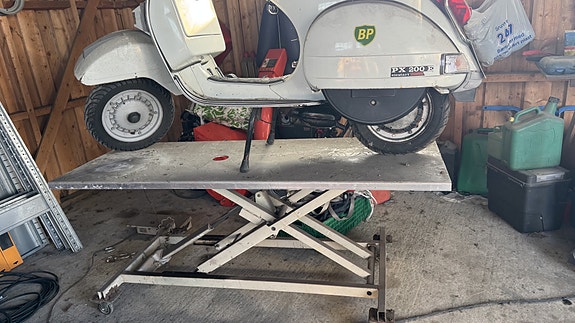 Piaggio PX200E 12 of 12