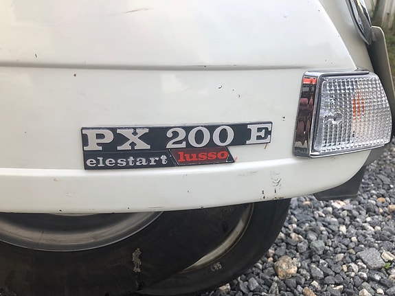 Piaggio PX200E 7 of 12