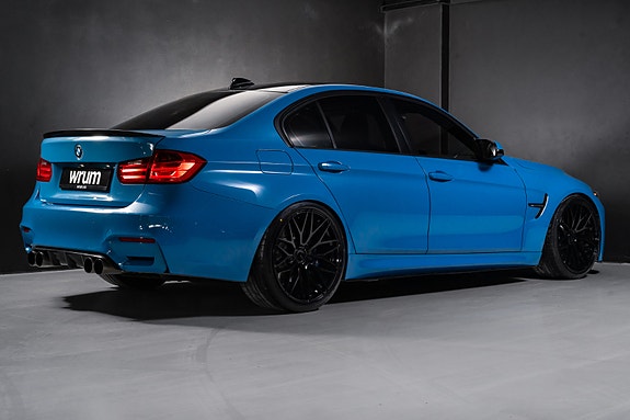 BMW M3 7 of 30