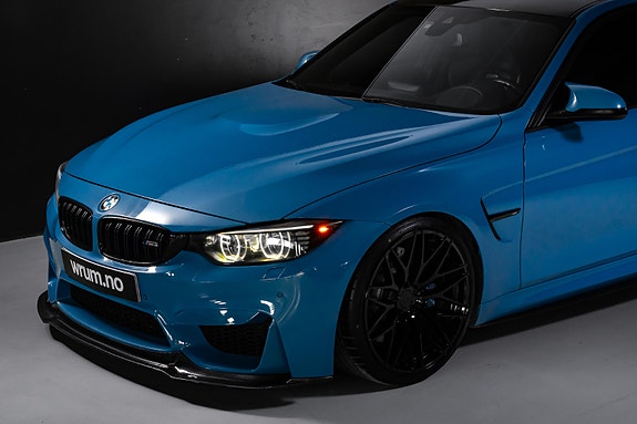 BMW M3 3 of 30