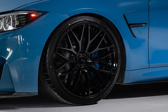 BMW M3 2 of 30