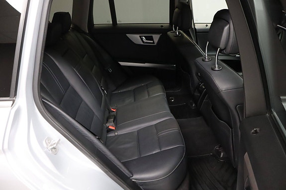 Mercedes-Benz GLK220 19 of 30