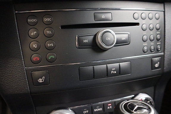 Mercedes-Benz GLK220 27 of 30