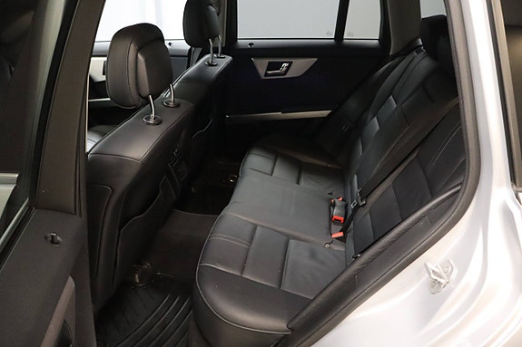 Mercedes-Benz GLK220 5 of 30
