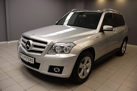 Mercedes-Benz GLK220 13 of 30