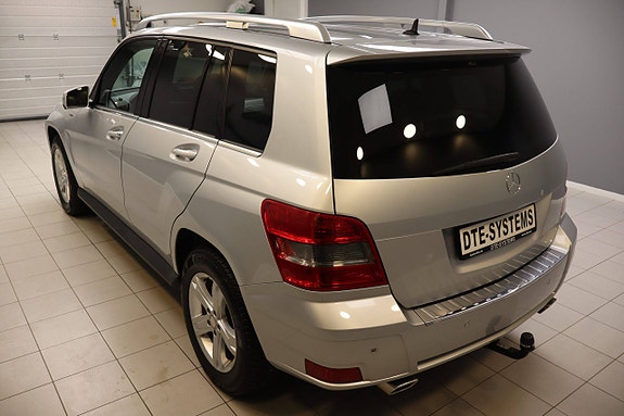 Mercedes-Benz GLK220 15 of 30