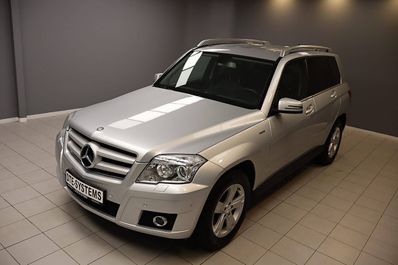 Mercedes-Benz GLK220 14 of 30