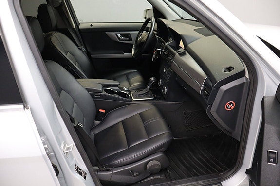 Mercedes-Benz GLK220 23 of 30