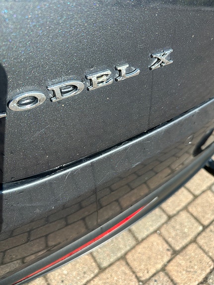 Tesla Model X 7 of 30