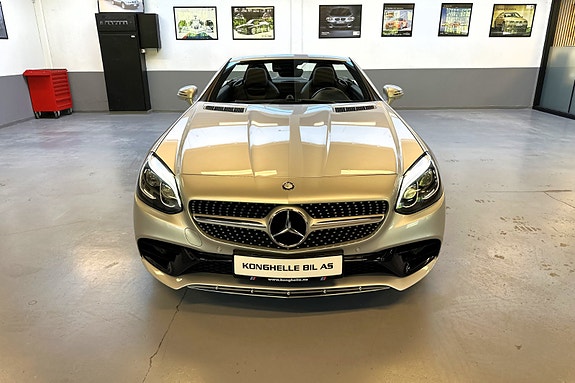 Mercedes-Benz SLC180 8 of 30