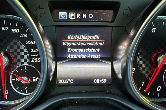 Mercedes-Benz SLC180 19 of 30