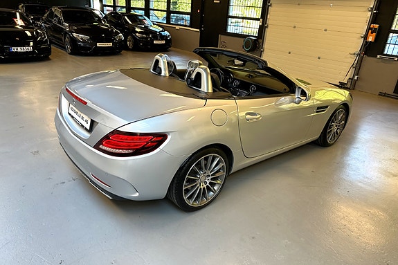 Mercedes-Benz SLC180 5 of 30