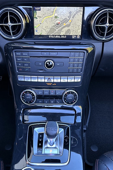 Mercedes-Benz SLC180 20 of 30