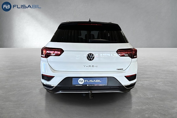 Volkswagen T-Roc 6 of 30