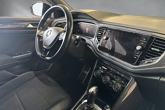 Volkswagen T-Roc 19 of 30