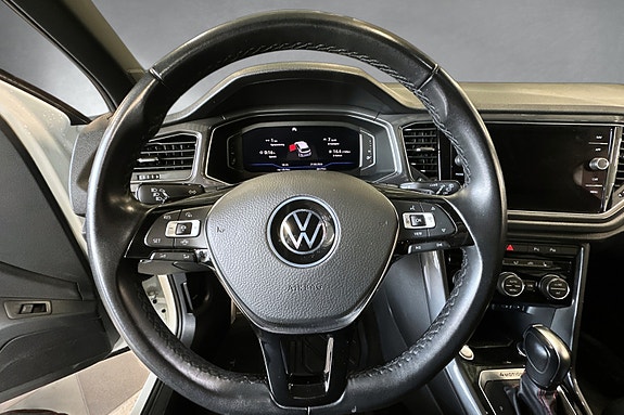 Volkswagen T-Roc 15 of 30