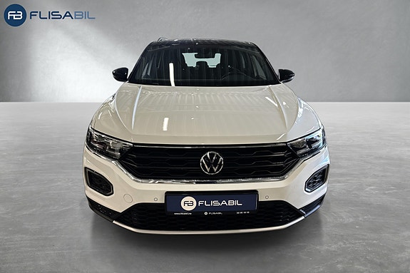 Volkswagen T-Roc 11 of 30