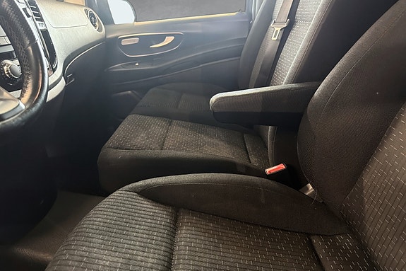 Mercedes-Benz Vito 119 18 of 30