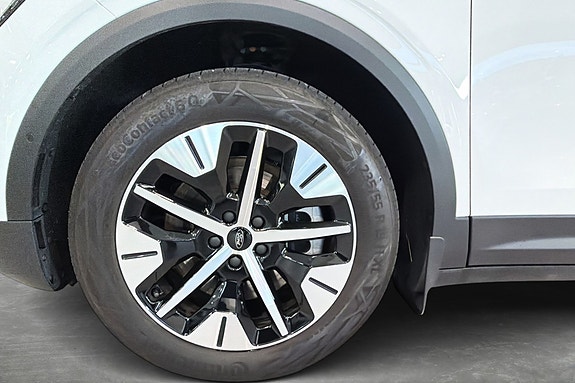 Ford Explorer 9 of 29