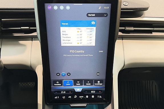 Ford Explorer 25 of 29
