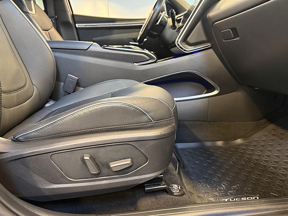 Hyundai Tucson 12 of 23