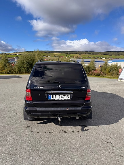 Mercedes-Benz ML270 17 of 22