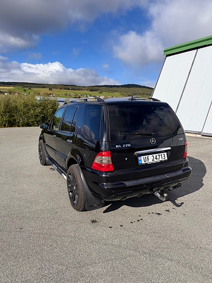 Mercedes-Benz ML270 15 of 22