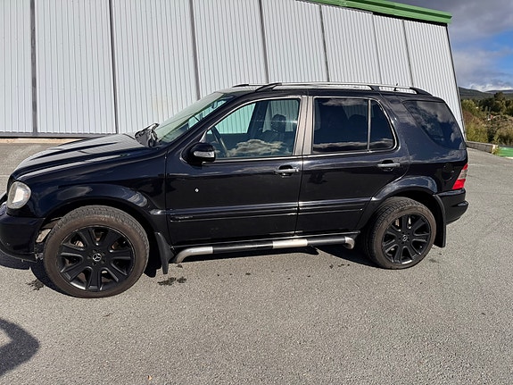 Mercedes-Benz ML270 12 of 22