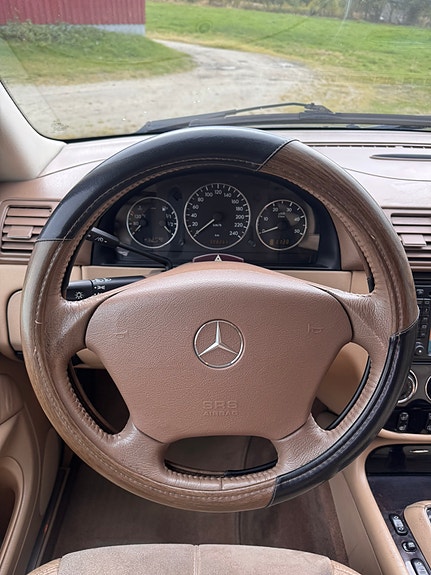 Mercedes-Benz ML270 9 of 22