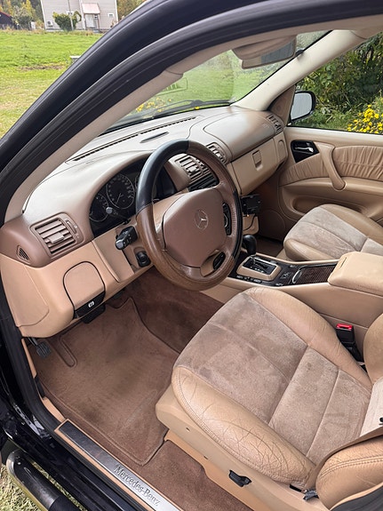 Mercedes-Benz ML270 6 of 22