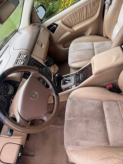 Mercedes-Benz ML270 7 of 22