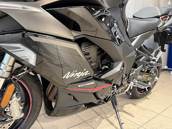 Kawasaki Ninja 1100 SX SE 13 of 18