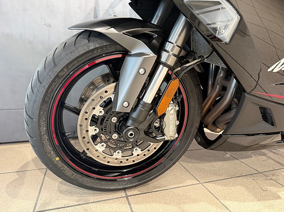 Kawasaki Ninja 1100 SX SE 14 of 18