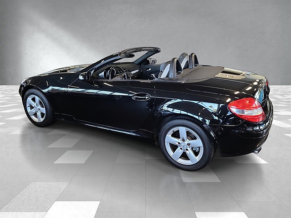 Mercedes-Benz SLK200 7 of 20