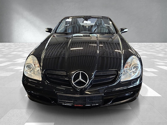 Mercedes-Benz SLK200 2 of 20