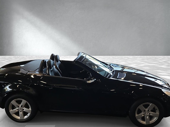 Mercedes-Benz SLK200 4 of 20