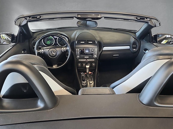 Mercedes-Benz SLK200 18 of 20