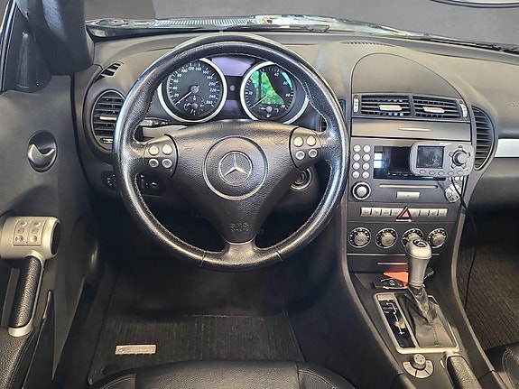 Mercedes-Benz SLK200 13 of 20